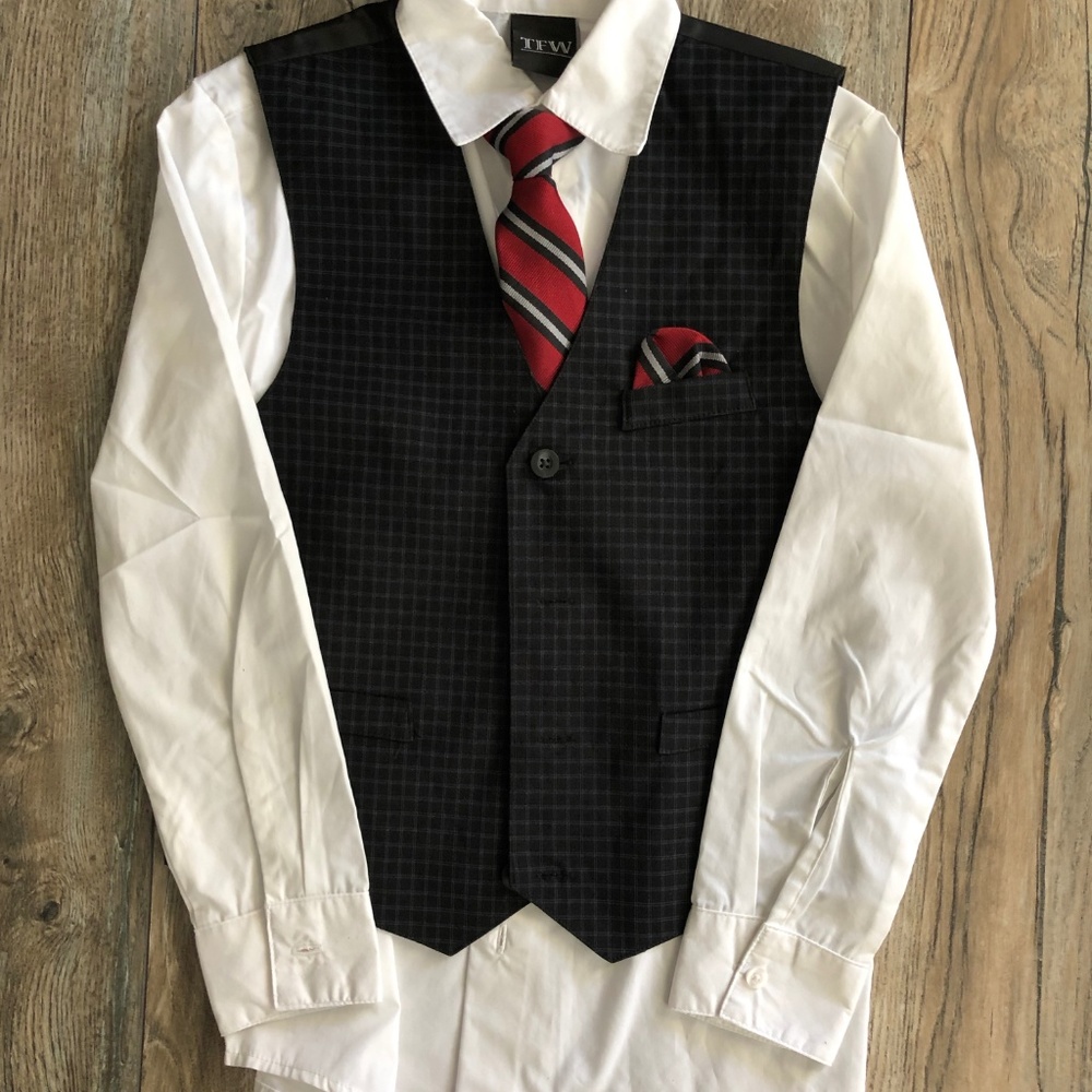 Boys Size 10 suit - Picture 3 of 5